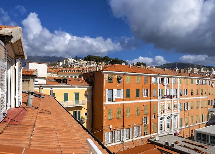 アパート Mansarda サンレモ