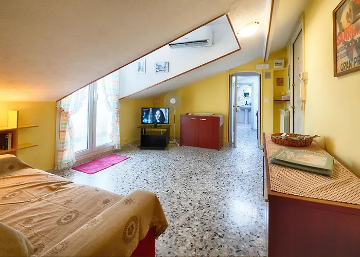 Mansarda アパート